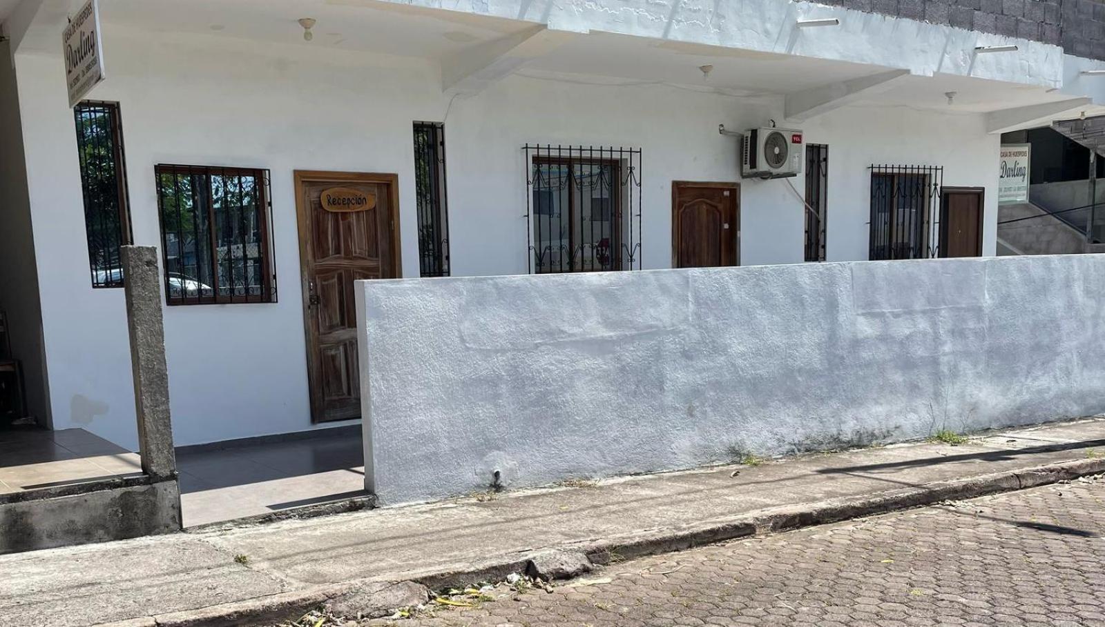 Casa De Huespedes "Darling" Hotel Puerto Baquerizo Moreno Exterior foto